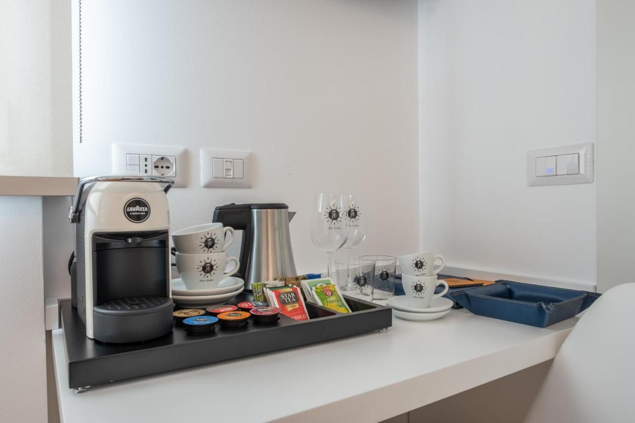 Helios Guest House 칼리아리 외부 사진