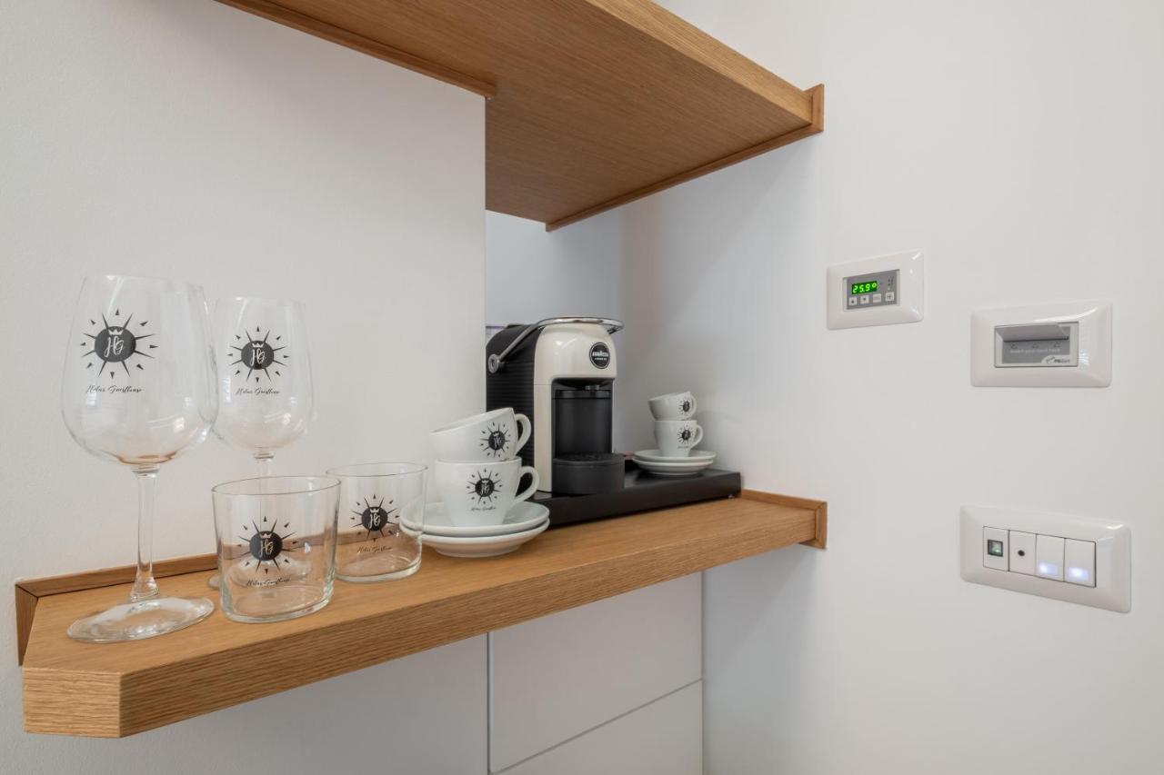 Helios Guest House 칼리아리 외부 사진