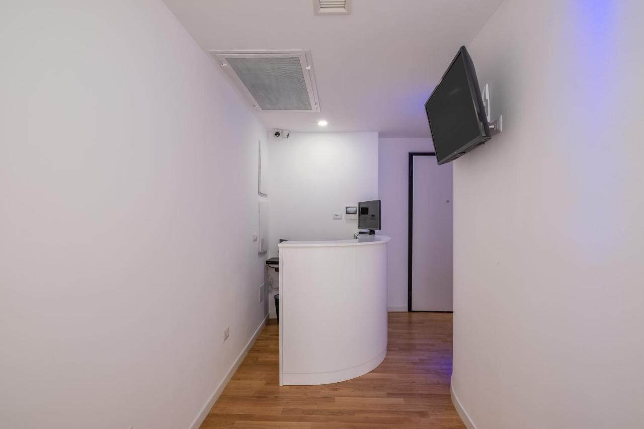 Helios Guest House 칼리아리 외부 사진