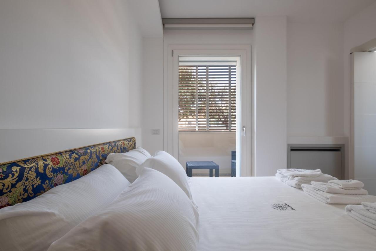 Helios Guest House 칼리아리 외부 사진