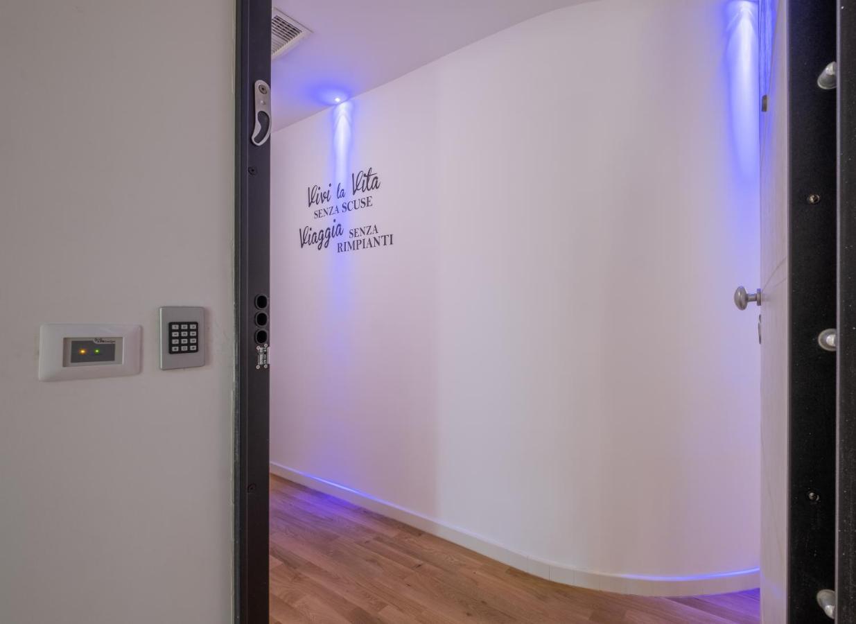 Helios Guest House 칼리아리 외부 사진